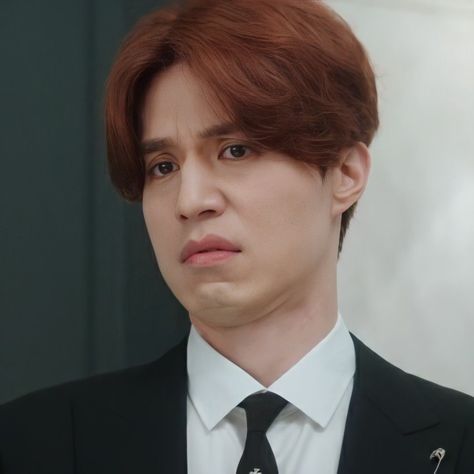 Lee Dong Wook Funny, Lee Dong Wook Smile, Dong Lee, Lee Dong Wook Wallpaper, Jo Bo-ah, Dong Woo, Kdrama Memes, Kdrama Funny, Reaction Face