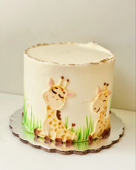 Giraffe Smash Cake, Giraffe Cake Birthday, Giraffe Birthday Cakes, Sophie Giraffe, Giraffe Cake, Giraffe Cakes, Rectangle Cake, Giraffe Birthday, Birthday Decorations Kids