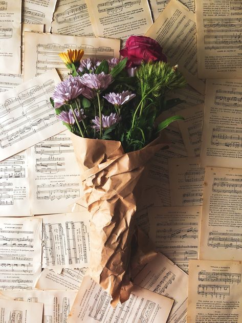 purple flower on brown paper bag photo – Free Text Image on Unsplash Floral Photo Shoots, Music Photoshoot, Vintage Instagram, Floral Aesthetic, Paper Photo, Brown Paper Bag, Free Text, Music Sheets, Floral Photo