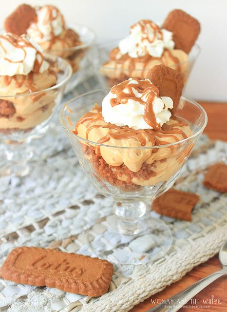 Cookie Butter Pudding, Biscoff Pudding Recipes, Biscoff Banana Pudding, Biscoff Pudding, Biscoff Desserts, Biscoff Cookie Recipe, Sweet Dee, Trifle Bowl Recipes, Caramel Apple Desserts