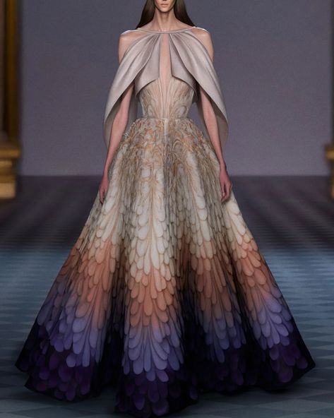 Unique Evening Gowns Couture, Saiid Kobeisy Couture, Couture Ss23, Chef Illustration, Fashion Draping, 2023 Couture, Saiid Kobeisy, Dress Skirts, Simple Frocks