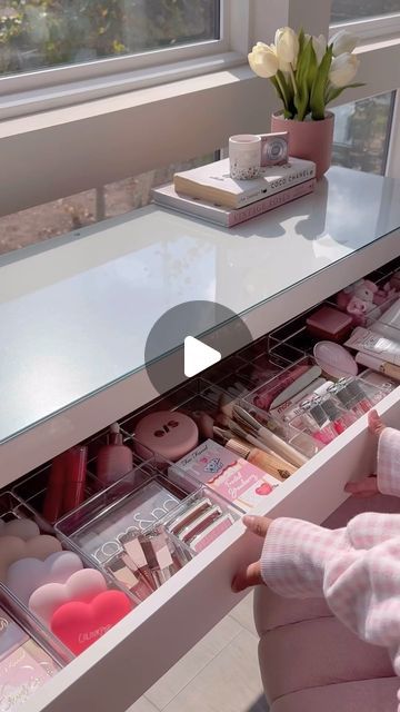 Heart Defensor Telagaarta on Instagram: "organizing and restocking my new makeup drawer 🎀🧸 what should we organize next? perfume or handbags?  #makeuporganization #asmrvideo" Makeup Desk Ideas Organizations, Organizing And Restocking, Makeup Organization Ideas, Next Perfume, Makeup Drawer Organization, Makeup Drawer, Instagram Makeup, New Makeup, Asmr Video