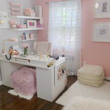 Decluttering Lashroomdecor Ideas Pink, Becoming Organized, Purple Home Office, Home Office Inspo, Girly Home Office, Using A Planner, Pink Home Office, Pink Office Decor, Girly Office