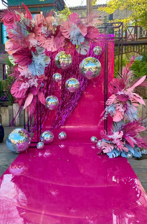 Birthday Party Ideas For Women, Party Ideas For Women, 40th Birthday Party Ideas, Disco Birthday, Disco Birthday Party, Disco Party Decorations, Disco Theme, 40th Birthday Party, Birthday Party Theme Decorations