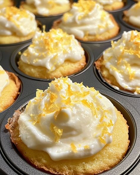 Lemon Cream Cheese Muffins, Brownie Frosting, Lemon Cream Cheese, Cream Cheese Muffins, Cheese Muffins, Lemon Cream, Lemon Recipes, Cupcake Muffins, Desert Recipes