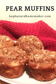 Asian Pear Muffins, Pear Muffins Recipes Easy, Pear Deserts Recipes Easy, Canned Pears Recipes Simple, Recipes Using Fresh Pears, Pear Muffins Healthy, Fresh Pear Recipes Easy, Pear Cake Recipes Easy, Pear Treats