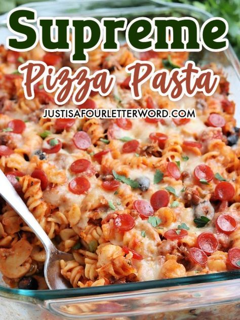 Supreme Pizza Pasta Casserole, Pepperoni Pizza Pasta Casserole, Macaroni Pizza Casserole, Pizza Dump Casserole, Pizza Hot Dish Recipe, Pizza Baked Pasta, Dump And Bake Pizza Casserole, Pepperoni Pizza Pasta Bake, Supreme Pizza Pasta Bake