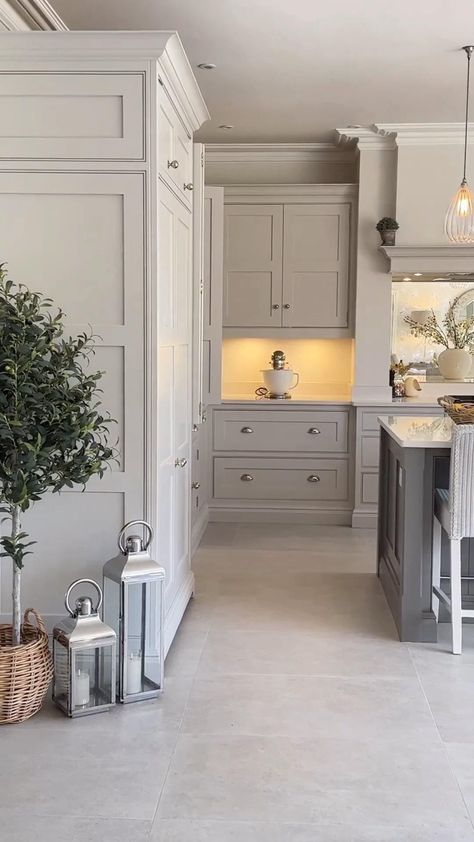 Becks Doyle | Ending the year with one of your favourite posts… The kitchen reveal after the respray. We chose Cornforth White for the cupboards and… | Instagram Cornforth White Kitchen, Moles Breath, Kitchen Respray, Have A Wonderful Evening, Cornforth White, Furniture Architecture, Disco Lights, Decoration Furniture, Architecture Interiors