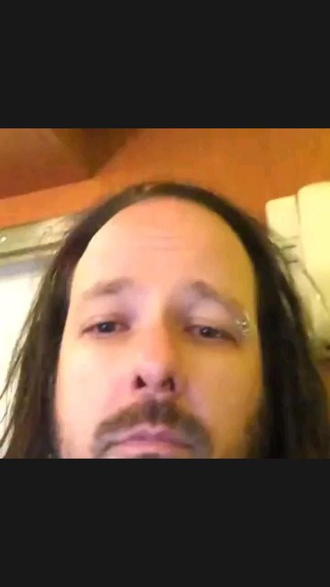 Jonathan Davis Funny, Metal Hairstyles, Curco Vein, Never Never, Jonathan Davis, Limp Bizkit, Musica Rock, Monkeys Funny, Weezer