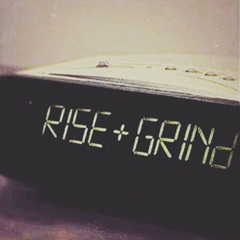 It's Saturday are you still grinding? #risengrind #motivation #worthit #passion #workworkwork #5am #fitness #gym #workhard #workout #nutrition #goals #healthy by @risengrindni via http://ift.tt/1RAKbXL Rise And Grind Quotes, Grind Quotes, 5am Club, Rise And Grind, Rise N Grind, Rap Video, Music Software, Pro Tools, Train Your Mind