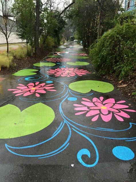 School Sidewalk Painting, Flower Parking Spot Painting, Parking Spot Painting Butterfly, Butterfly Parking Spot Painting, Sidewalk Chalk Flowers, Sidewalk Chalk Butterfly, Street Chalk Art, Parking Spot Painting, Fun Chalk Art