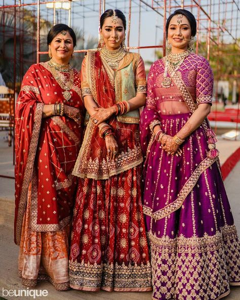 Lehnga For Mothers, Gujrati Saree Look For Wedding, Elegant Royal Dresses, Long Blouse Designs, Sangeet Outfit, Indian Sari Dress, Couple Wedding Dress, Mother Of Bride Outfits, Traditional Blouse Designs