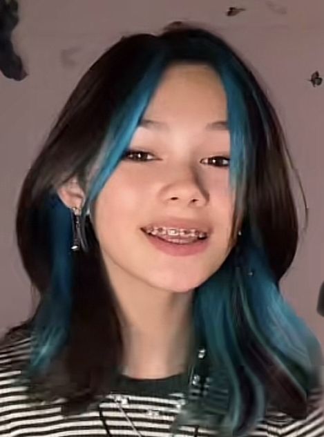 Black And Yellow Hair Dye, Blue Highlights With Bangs, Blue Front Strands Of Hair, Brown Hair With Blue Front Pieces, Blue Hair Highlights For Black Hair, Blue Hair Underneath Brown, Front And Underneath Hair Dye, Brown Hair With Blue Underneath, Blue Underdye Hair