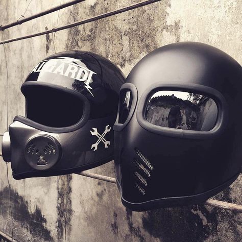 Indonesia’s helmet game is 🔥🔥 . Found via @caferacerofdream. . . #croig #caferacersofinstagram #caferacer #caferacerindonesia #indonesia… Bobber Helmets, Cool Bike Helmets, Biker Logo, Cafe Racer Parts, Motorcycle Helmet Design, Custom Motorcycle Helmets, Motorised Bike, Motorbike Helmet, Helmet Paint