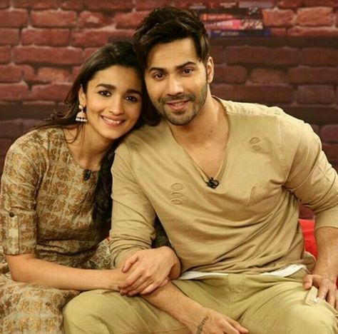 Varun And Alia, Alia Varun Cute Pics, Varun Alia, Alia Varun, Alia Bhatt Varun Dhawan, Alia And Varun, Alia Bhatt Photoshoot, Zayn Malik Pics, Bollywood Couples