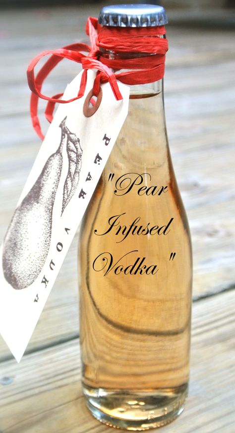 Homemade Pear Infused Vodka Infused Liquors, Homemade Alcohol, Homemade Liquor, Liquor Recipes, Liqueurs Recipes, Homemade Wine, Infused Vodka, Homemade Drinks, Flavored Vodka