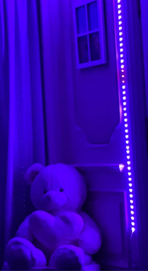 Purple Teddy Bear Wallpaper, Purple Teddy Bear, Creepy Halloween Costumes, Neon Bedroom, Teddy Bear Wallpaper, Red Champagne, Sparkle Wallpaper, Crazy Wallpaper, Cute Galaxy Wallpaper