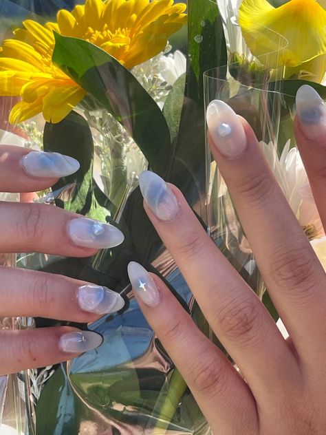 spring nails, simple spring nails, spring nails 2024 trends, spring nails 2024 Nailspo Almond, Blueberry Milk Nails Sofia Richie, Nails Blue Marble, Cornflower Blue Nails, Blueberry Nails, Blueberry Milk Nails, Blue Marble Nails, Periwinkle Nails, Blueberry Milk