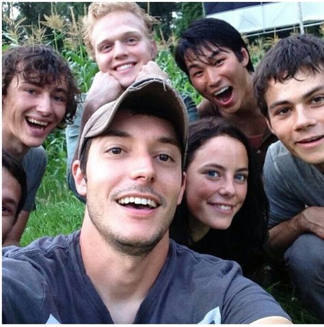 The Maze Runner cast Maze Runner Thomas, Maze Runner The Scorch, Maze Runner Trilogy, Maze Runner Funny, Maze Runner Cast, Maze Runner Movie, The Scorch, The Scorch Trials, Maze Runner Series