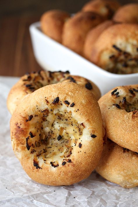 Traditional Onion and Poppyseed Bialys Homemade Onion Bagels, Onion Pumpernickel Bread, Polish Poppyseed Roll, Onion Quick Bread, Lemon Poppy Seed Buns, Bialy Recipe, Onion Rolls, Onion Bread, Yeast Bread Recipes