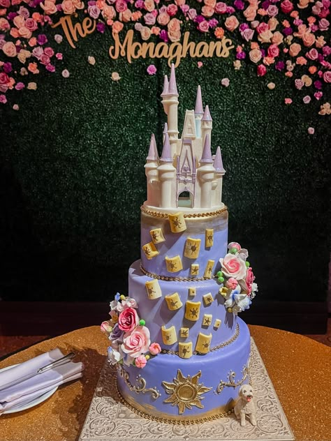 Sweet 16 Disney Princess Theme, Tangled Quinceanera Theme Cake, Rapunzel Quinceanera Theme Cake, Rapunzel Cake Quinceanera, Repunzel Quince Theme Cake, Rapunzel 15 Theme Cake, Rapunzel Quinceanera Cake, Tangled Cake Pops, Tangled Quince Cake