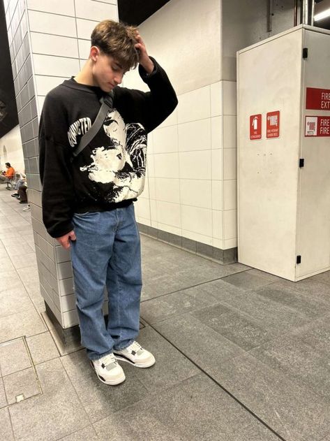 Boys Y2k Outfits, J4 Outfit Men, Jordan 4 Men Outfit, Jordan 4 Streetwear Outfits, Jordan 3 Outfits For Men, Jordan 2 Outfit Men, J4 Outfit, How To Style Jordan 4, Outfits Y2k Hombre