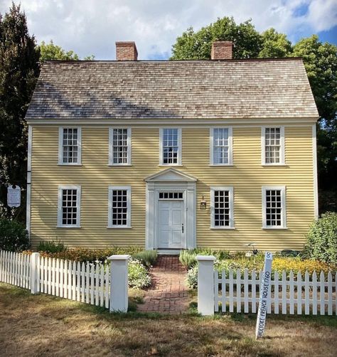 Cream Colored Cottage Exterior, Yellow Country House, Colorful Colonial Exterior, Pale Yellow Exterior House Colors, Yellow House Shutters, Yellow Colonial House Exterior, Yellow Farmhouse Exterior, Pale Yellow House Exterior, Yellow Exterior House Colors