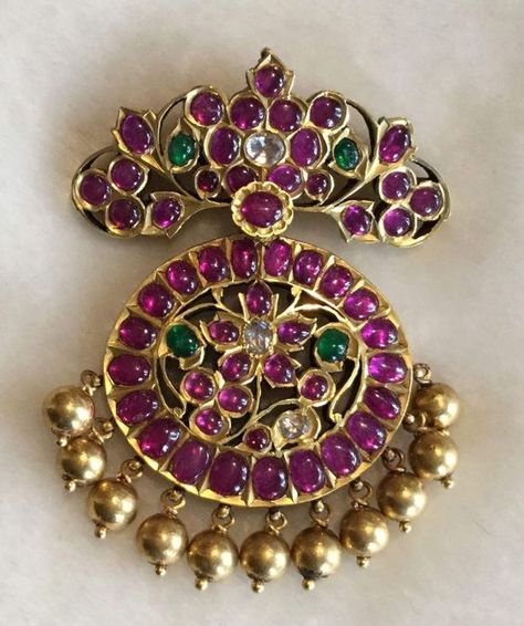 JAIPUR POLKI HOUSE  / Jaipur Jewellery online .com Ruby Necklace Designs, Small Pearl Necklace, Gold Temple Jewellery, Antique Gold Jewelry Indian, Gold Jewelry Simple Necklace, Gold Jewelry Stores, Antique Jewelry Indian, Maang Tikka, Gold Pendant Jewelry