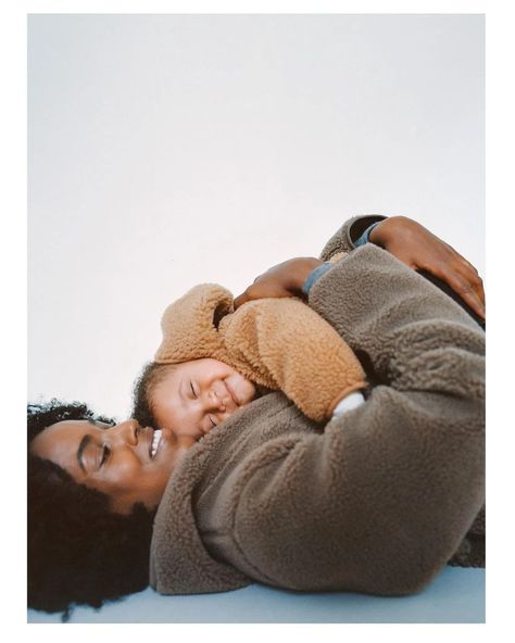 Are.na is a platform for connecting ideas and building knowledge. Weleda Baby, Family Potrait, Mother Images, Zara Baby, Photo Work, Family Stories, Family Fashion, Family Photoshoot, Family Session