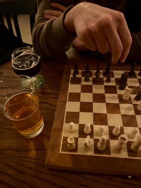 Date night featuring a strategic game of chess paired with craft beer #CraftBeer #Chicago Chess Board On Coffee Table, Art Date Night, Aesthetic Chess Board, Chess Date, Playing Chess Aesthetic, Beer Date, Autumn Dates, Game Date Night, Chess Aesthetic