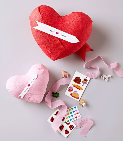 Candy Stick, Candy Alternatives, Homemade Truffles, Crayon Heart, Valentine's Day Crafts, Mini Toys, Valentine Day Boxes, Martha Stewart Crafts, Heart Template