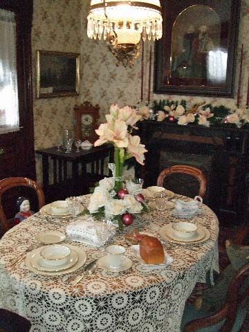 Dining Room Circa 1908  say what you will... but it looks homey does it not? 1908 Home Interior, Victorian Cottage Dining Room, 1890s Dining Room, 1900 Dining Room, 1910 Dining Room, Small Victorian Dining Room, 1900s Dining Room, Edwardian Dining Room, 1930 Dining Room