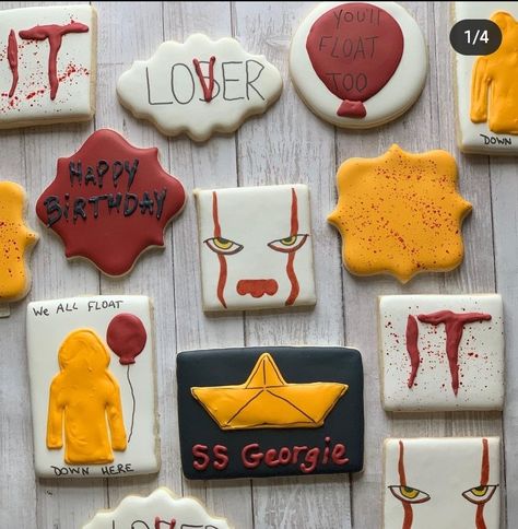 Scary Movie Cookies Decorated, Halloween Confections, Horror Cookies, Gingerbread Halloween, Movie Cookies, Galletas Halloween, Cookies Halloween, Cooking Mama, Iced Sugar Cookies