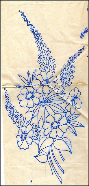 From my collection of transfers from the 70's. Vintage Embroidery Transfers, Redwork Embroidery, Embroidery Transfers, Embroidery Patterns Vintage, Pola Sulam, Paper Embroidery, Folk Embroidery, Embroidery Patterns Free, 자수 디자인