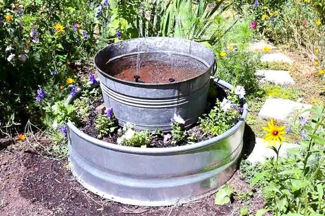 Diy Solar Water Fountain, Diy Solar Fountain, Diy Water Fountain, Solar Water Fountain, Garden Water Feature, Diy Garden Fountains, Diy Fountain, Indoor Water Fountains, Solar Fountain