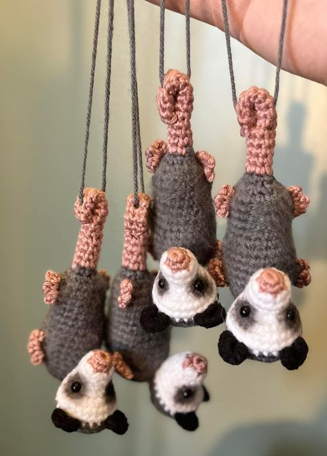 Possum Crochet, Crochet Possum, Car Hangers, Crochet Cow, Crochet Design Pattern, Quick Crochet, Crochet Animals, Plastic Canvas, Crochet Designs