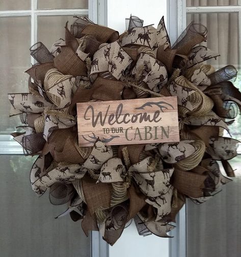 Wreath For Cabin, Cabin Wreath Ideas, Lake Wreath, Hunting Wreath, Deer Decorations, Cabin Wreath, Bear Wreath, Cabin Room, Farmhouse Wreaths