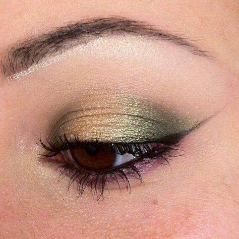 Green Shimmer Eye Makeup, Green And Gold Eye Makeup, Green Gold Eyeshadow, Gold Eye Look, Green Dress Makeup, Hippie Makeup, Gender Euphoria, Wedding Makeup For Blue Eyes, Green Eyeshadow Look