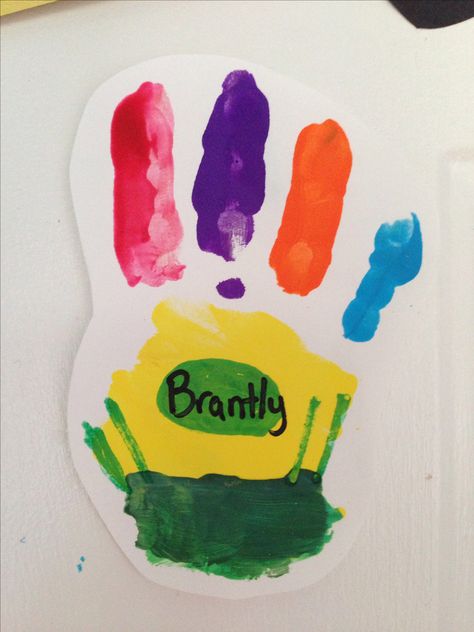 Back to School Handprint! A box of crayons!! Toooo Cute! Welcome Back Crafts For Preschool, Back To School Handprints, Crayon Handprint Art, Back To School Art Toddlers, Back To School Toddler Art, Back To School Footprint Art, Crayon Handprint, Toddler Back To School Crafts, Back To School Crafts For Infants