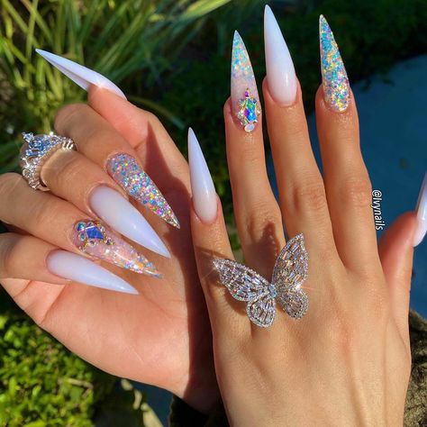 Acrylic Inspiration, Acrylic Nails Stiletto, Stilleto Nails Designs, Nail Goals, Tap Tap, Nails Design With Rhinestones, Stiletto Nails Designs, Glow Nails, Long Acrylic