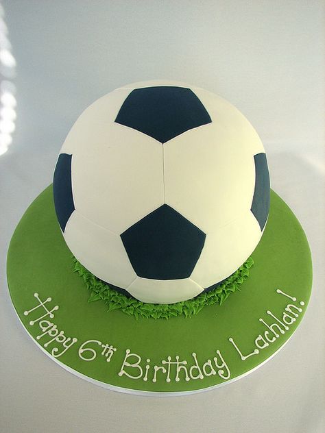 Soccer ball cake Piniata Cake, Birthday Cake Kids Boys, Soccer Ball Cake, Soccer Birthday Cakes, Sports Themed Cakes, Football Birthday Cake, Soccer Cake, Boys Soccer, Cake Kids