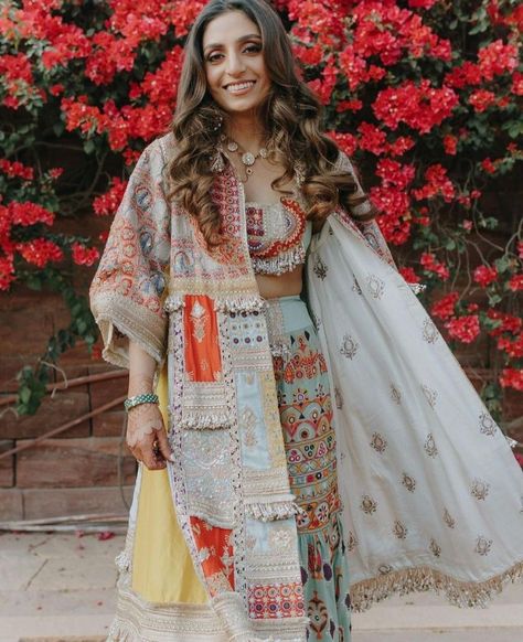 Boho Mehendi, Haldi Bridal Outfit, Multi Colored Outfit, Mehndi Outfit, Mehendi Outfit, Pastel Color Schemes, Community Of Women, Bridal Outfit, Take Notes