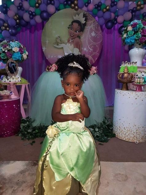 Princess Tiana Birthday Party, Tiana Birthday Party, Princesa Tiana, Best Costume, Future Mommy, Cute Black Babies, Mommy Goals, Princess Tiana, Mommy Daughter