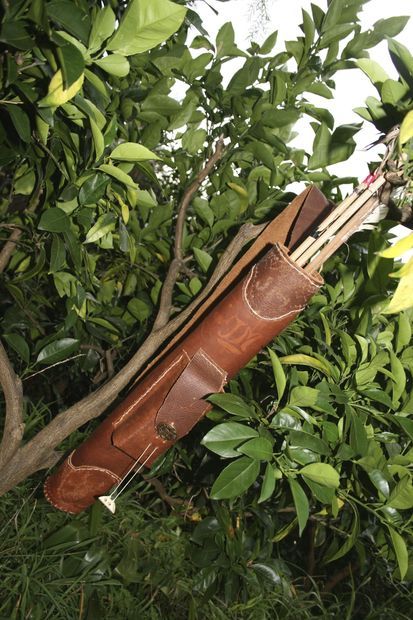 DIY Leather Back Quiver Diy Leather Quiver, Quiver Diy, Back Quiver, Archery Quiver, Leather Quiver, Arrow Quiver, Leatherworking Tools, Archery Bows, Traditional Archery