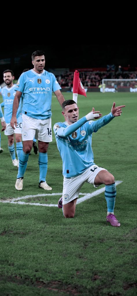 Manchester City Wallpapers Foden Wallpaper, Manchester City Wallpapers, Man City Team, Manchester City Logo, City Wallpapers, Manchester City Wallpaper, Phil Foden, Soccer Photography, Futuristic Shoes