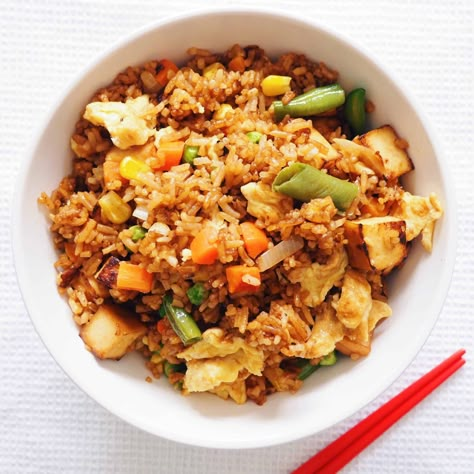 Egg Tofu Fried Rice (30-min Recipe) - Christie at Home Tofu Fried Rice, Rice With Egg, Great Vegetarian Meals, Tofu Fried, Vegetarian Rice Recipes, Breaded Tofu, Egg Tofu, Smoked Tofu, Fried Rice With Egg