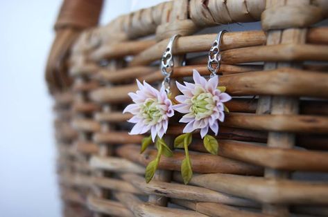 #earrings #flowerearrings #dahlia #studioflowernn #polymerclayartist Woodland Jewelry, Dahlia Flower, Polymer Clay Flowers, Clay Flowers, Floral Headbands, Flower Jewelry, Floral Jewellery, Cold Porcelain, Wire Earrings