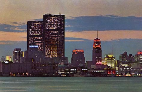 Vintage colour photographs of Toronto at night Toronto At Night, Nighttime Photos, Ontario Place, The City At Night, Vintage Toronto, Canada History, Old Toronto, Toronto Skyline, Night Skyline