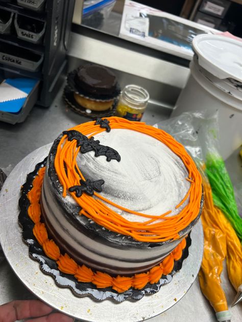 Halloween Bat Cake, Bat Cake, Halloween Bat, Halloween Bats, Homemade Cakes, Holiday Desserts, Bat, Cake, Halloween