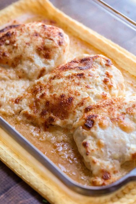 Recipes With Swiss Cheese, Creamy Swiss Chicken, Baked Chicken Breast Recipes, Swiss Chicken Bake, Swiss Chicken, Chicken Recipes Easy Quick, Oven Chicken Recipes, Chicken Recipes Video, Chicken Bake